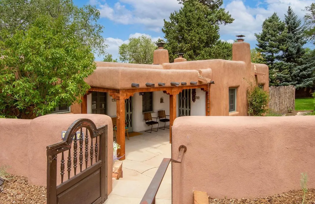 Camino Monte Vista Manor-1