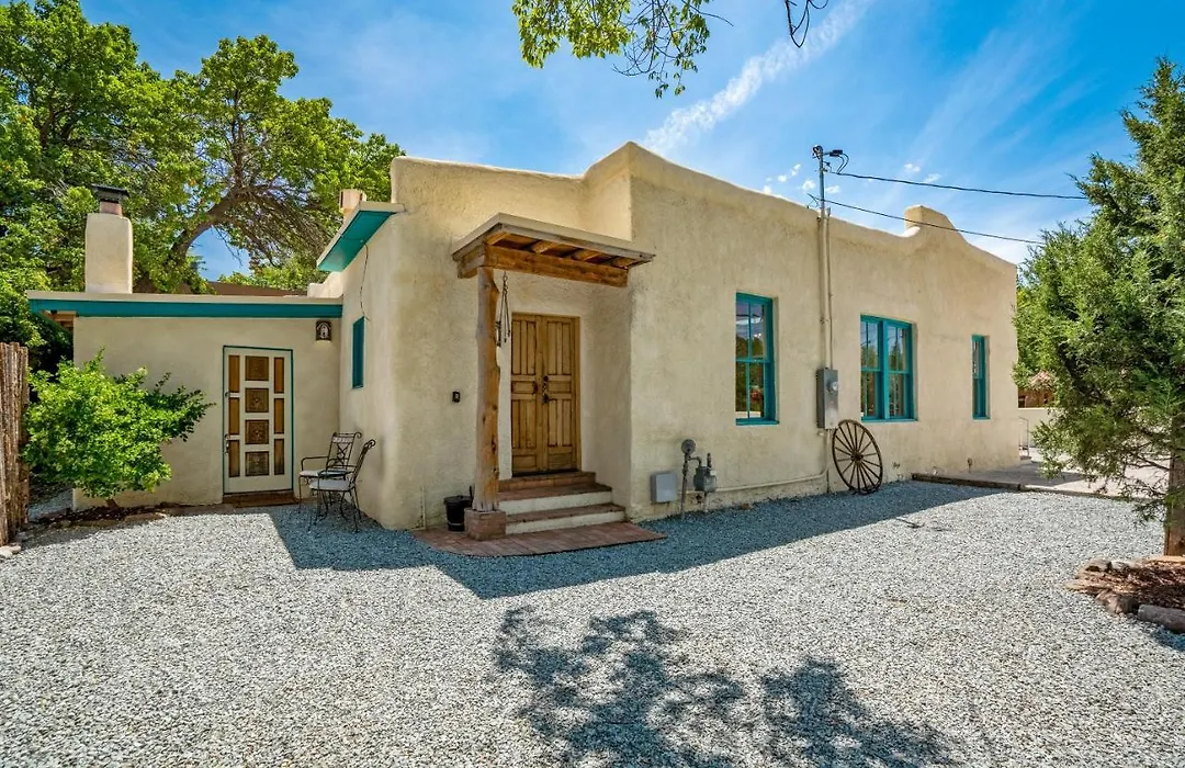 Close To The Plaza, Restaurants, Museums. 4Bd 4Ba 2 Kings 2 Queens-1