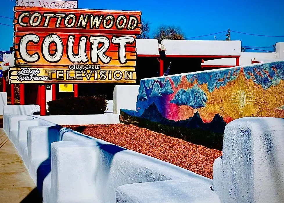 Cottonwood Court Motel-1