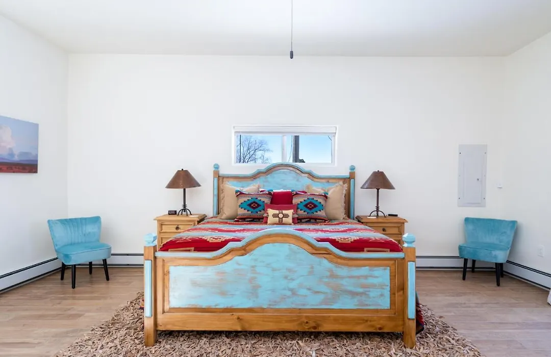 Casa Buena, 3 Brs, Wifi, Fireplace, Near Santa Fe Plaza, Sleeps 6-1