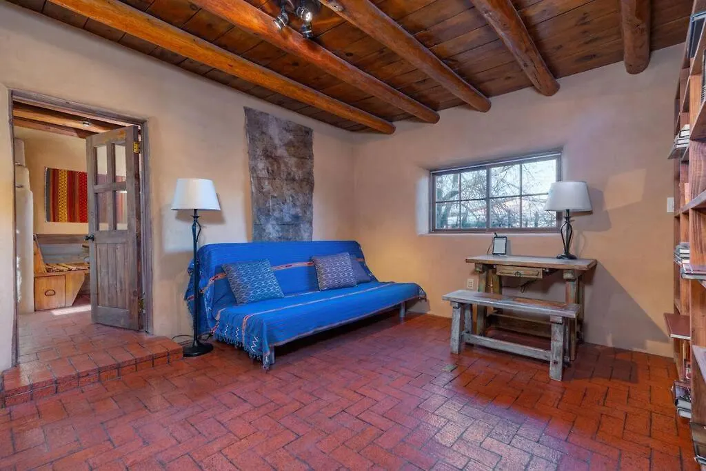 Canyon Getaway- Courtyard, Canyon Rd & Plaza, 1Br-1