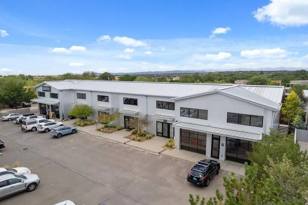 Santa Fe Baca Railyard Loft!-1