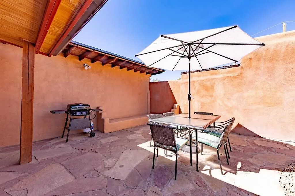 Historic Adobe Retreat Close To Railyard And Plaza-1