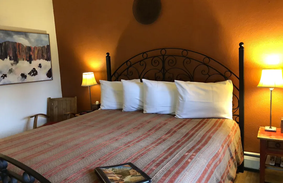 Casa Cuma Bed & Breakfast-1