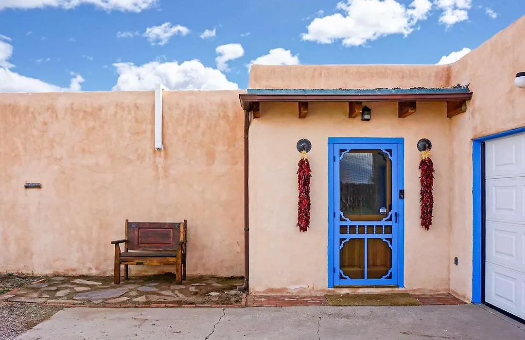 Santa Fe Desert Adobe Retreat - Mountain Views-1