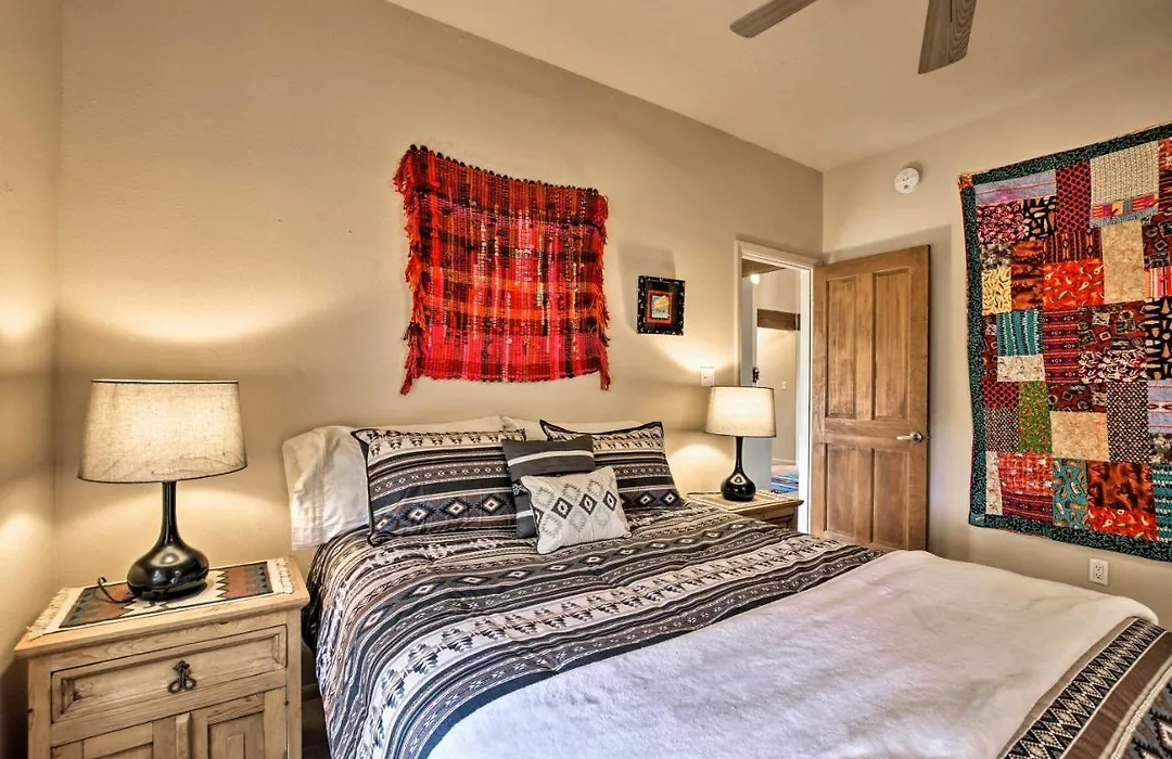 1 Mi To Santa Fe Plaza: Quiet Home W/ Patio-1