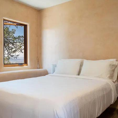 Santa Fe Ridgetop Retreat With 2 Hot Tubs And Views-2