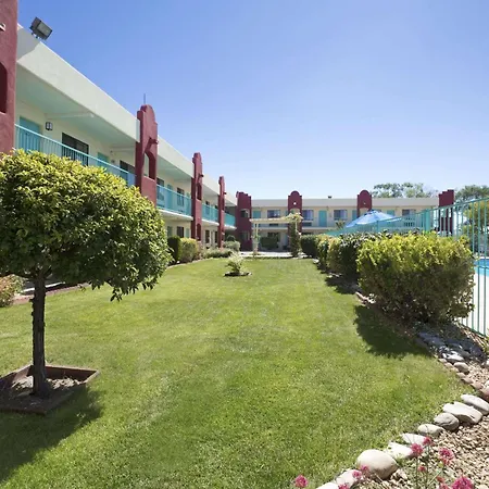 Days Inn By Wyndham Santa Fe New Mexico-2