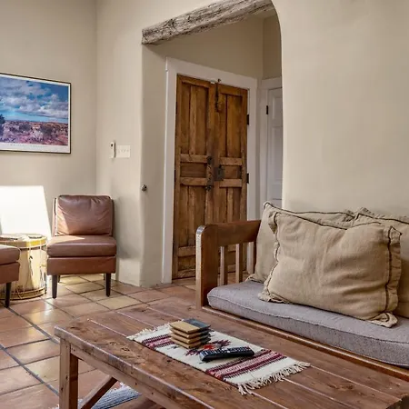 Close To The Plaza, Restaurants, Museums. 4Bd 4Ba 2 Kings 2 Queens-3