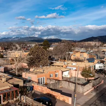 Luxury, Privacy, Serenity 5 Min From Plaza & More-2