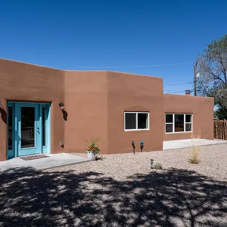 Casa Buena, 3 Brs, Wifi, Fireplace, Near Santa Fe Plaza, Sleeps 6-2