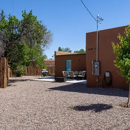 Casa Buena, 3 Brs, Wifi, Fireplace, Near Santa Fe Plaza, Sleeps 6-3
