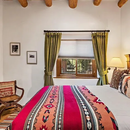 Amor - Historic Adobe, Amazing Location-2