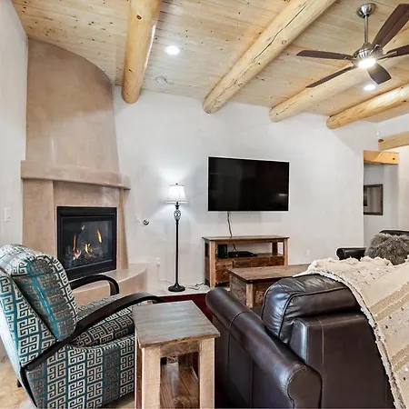 Bonita - Inviting Home, Walk To The Plaza-2