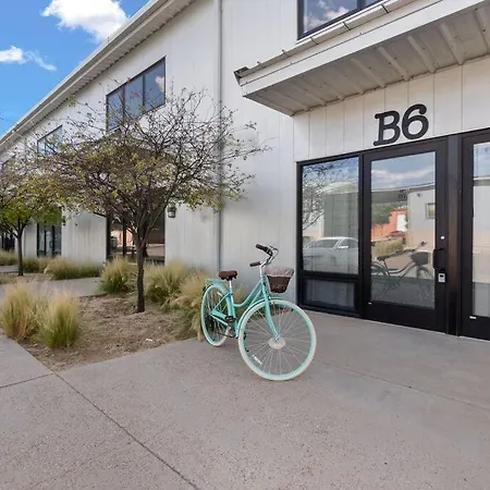 Santa Fe Baca Railyard Loft!-2