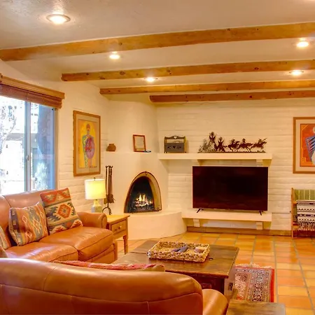 Beautiful Santa Fe Residence Blocks From The Plaza And Close To Ski Basin-3