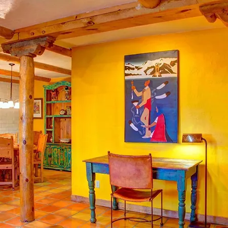 Beautiful Santa Fe Residence Blocks From The Plaza And Close To Ski Basin-2