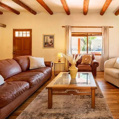 Historic Adobe Retreat Close To Railyard And Plaza-2