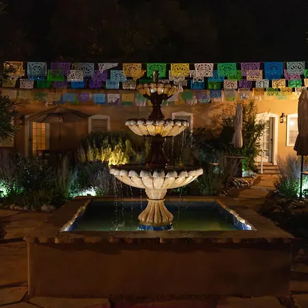 Dos Hermanas Casita 8 Downtown Courtyard Patio-3