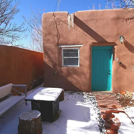 Comfort On Closson - Near Plaza - Fire Pit - Patio-2