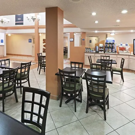 Ramada By Wyndham Santa Fe-3
