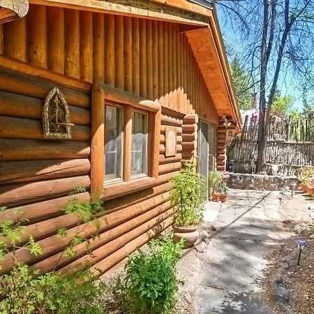 Charming Santa Fe Studio Cabin With Patio And Yard!-3