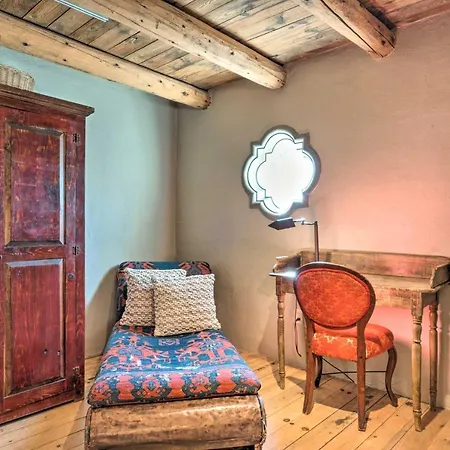 Chic Adobe-Style Bungalow In Historic Santa Fe!-3